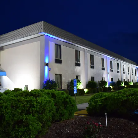 Econo Lodge At The University-2