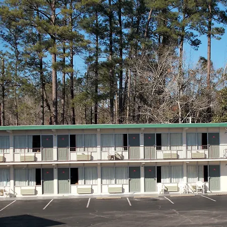 Econo Lodge Conway Central-2